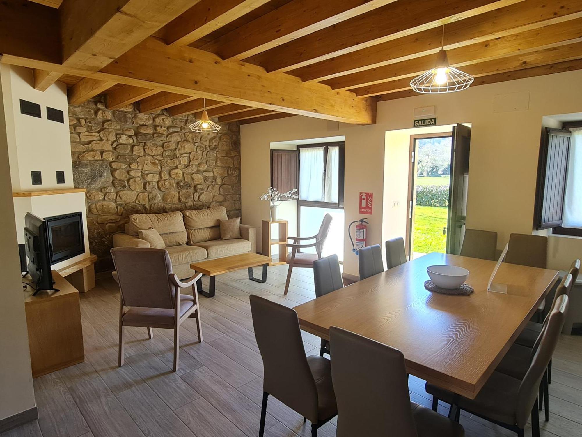 Complejo Rural El Cerradon Guest House Alceda Ngoại thất bức ảnh